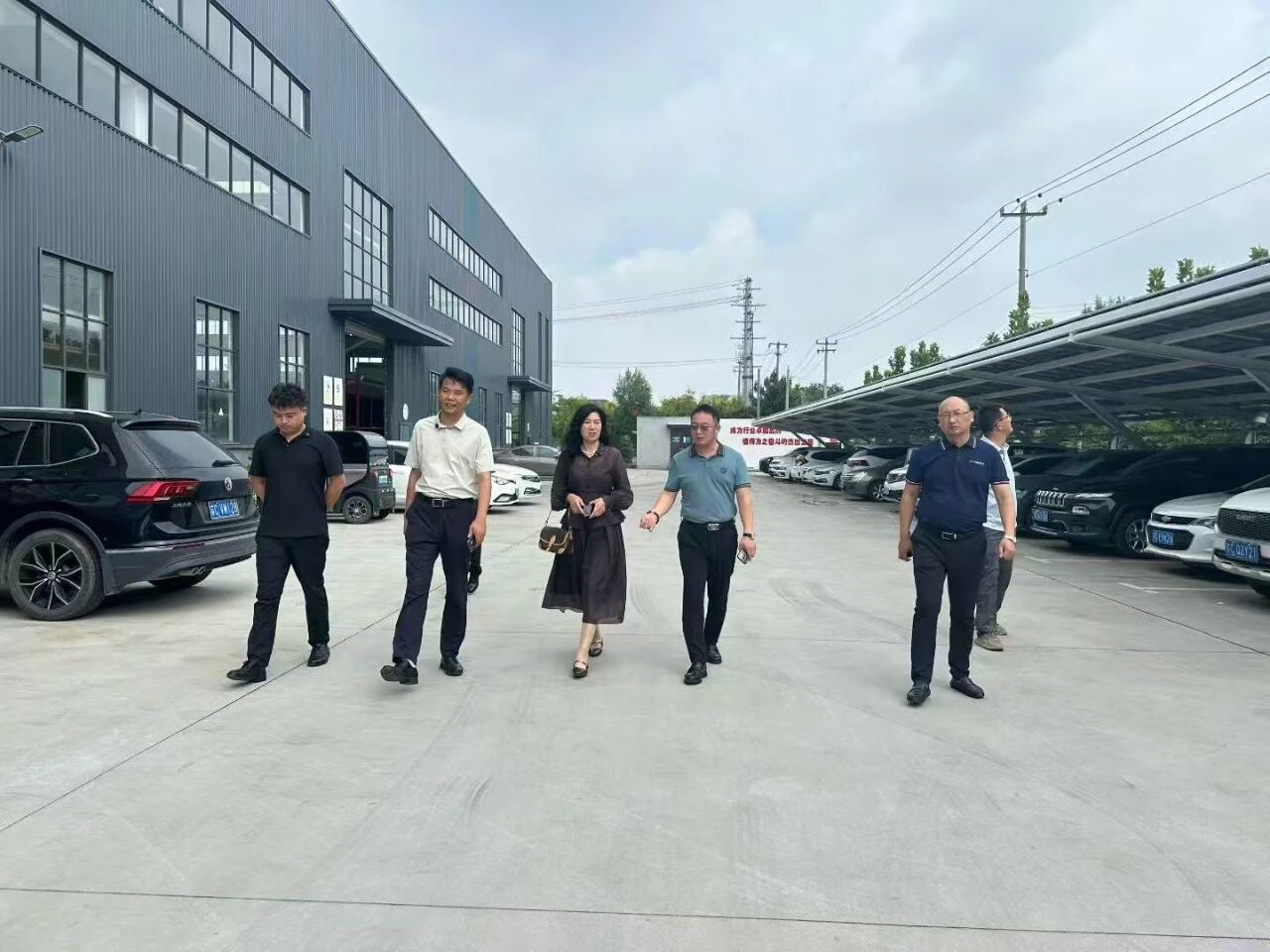 1758610505395892.jpg 1758610505395892.jpg